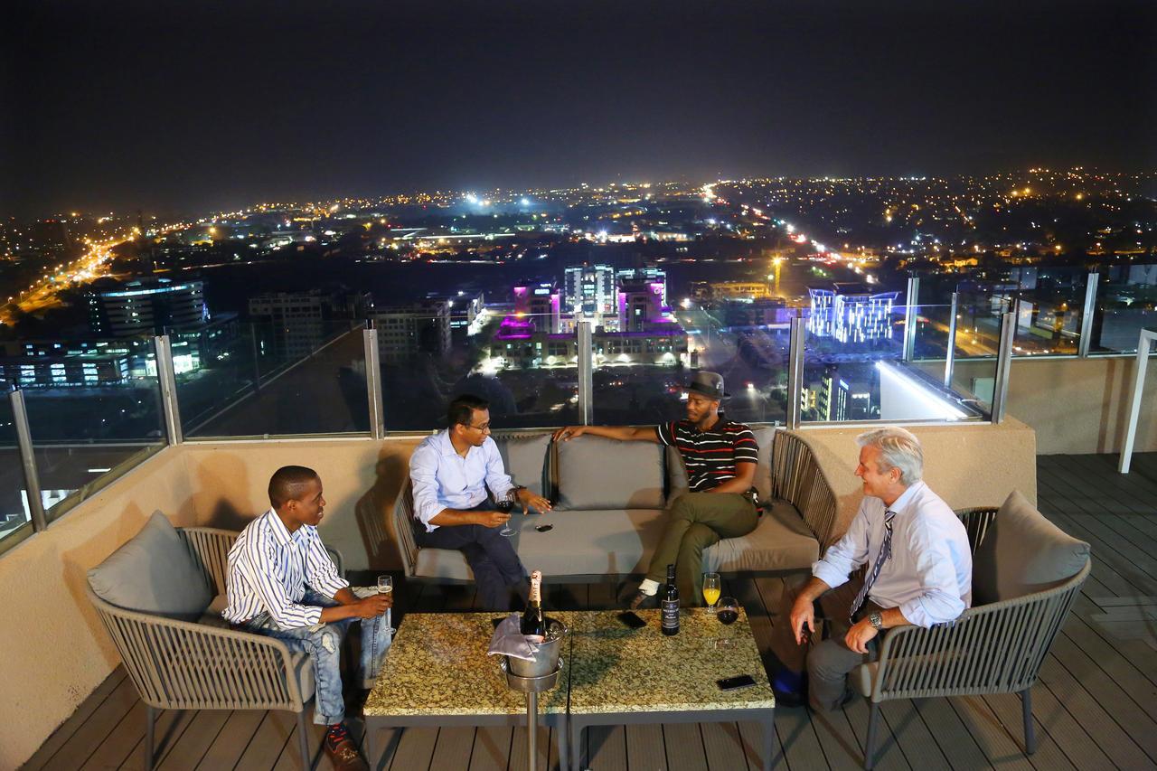 Room50Two Gaborone Ngoại thất bức ảnh