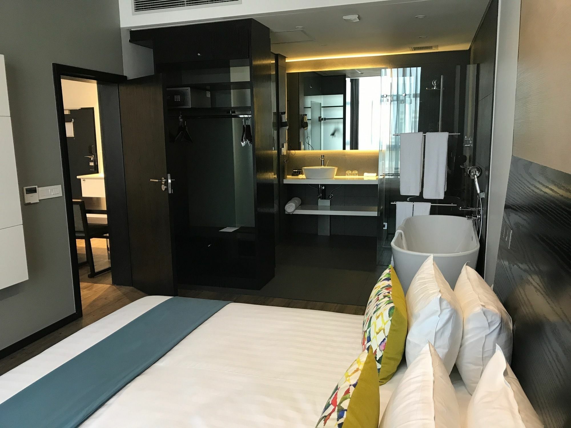 Room50Two Gaborone Ngoại thất bức ảnh