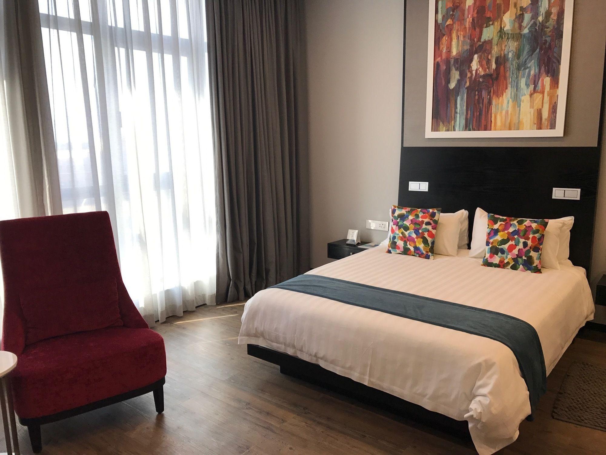 Room50Two Gaborone Ngoại thất bức ảnh