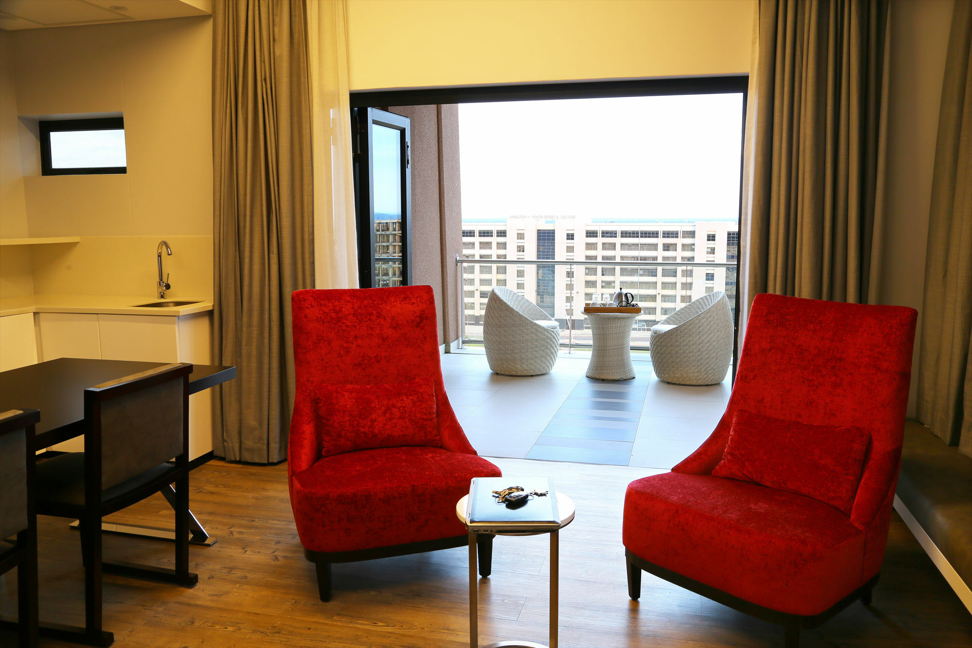 Room50Two Gaborone Ngoại thất bức ảnh