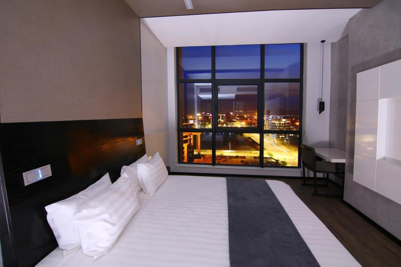 Room50Two Gaborone Ngoại thất bức ảnh